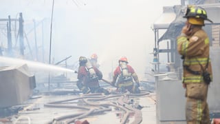 Incendios en Lima y Callao aumentaron por uso de pirotécnicos durante celebración de Año Nuevo