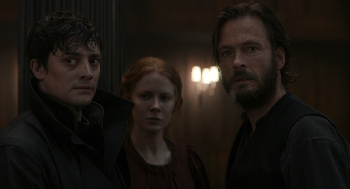 Daniel, Maura y el capitán Eyk Larsen en la primera temporada de "1899" (Foto: Netflix)