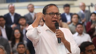 Carlo Magno Salcedo, aliado de Roberto Sánchez, intenta justificar nuevo programa de gobierno: “Con el plan de primera vuelta no gana”