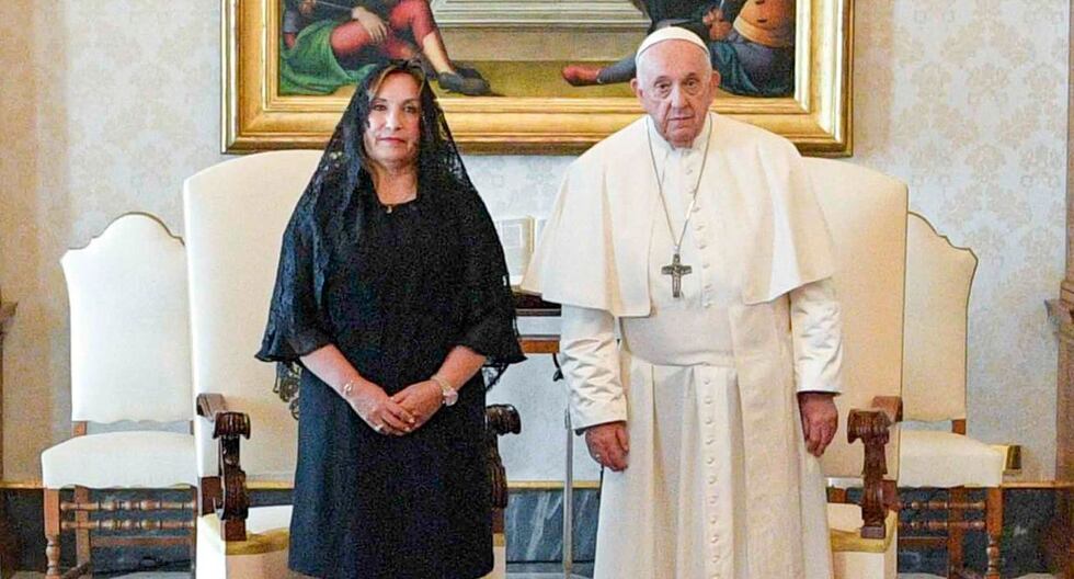 Presidencia difundió una única foto del encuentro entre Dina Boluarte y el papa Francisco.