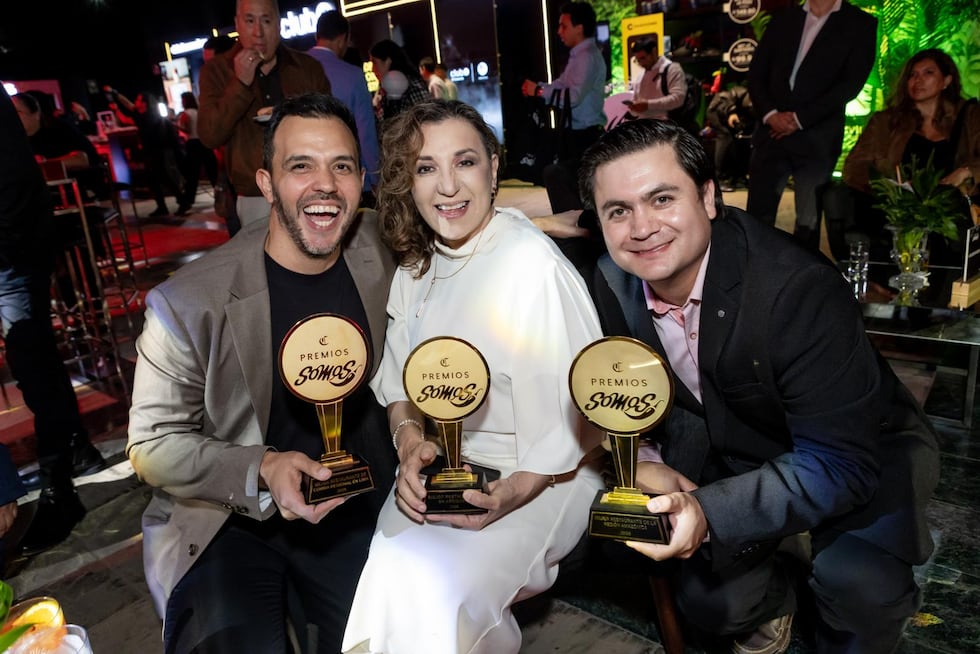 Francesco de Sanctis, Mónica Huerta y Renzo David Sancon fueron reconocidos en las categorías de mejores restaurantes regionales.