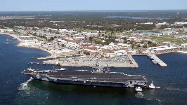 FBI maneja hipótesis de que el ataque en una base naval de Florida “fue un acto de terrorismo”