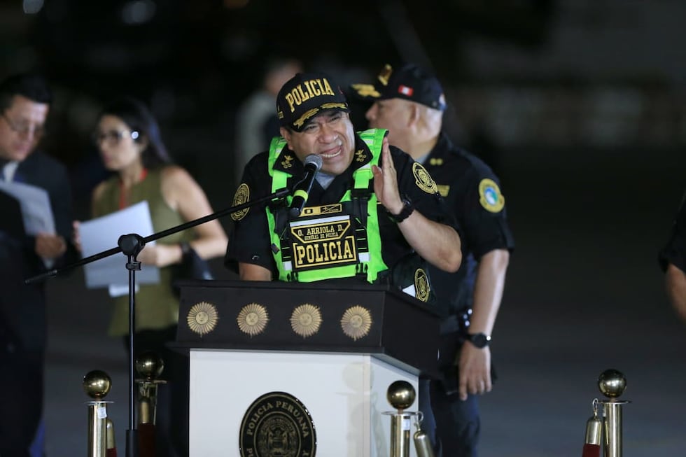 El general de la Policía Nacional del Perú (PNP) Óscar Arriola se pronunció en conferencia de prensa tras la llegada del criminal Erick Moreno Hernández, alias ‘El Monstruo’. Foto: Cesar Bueno @photo.gec