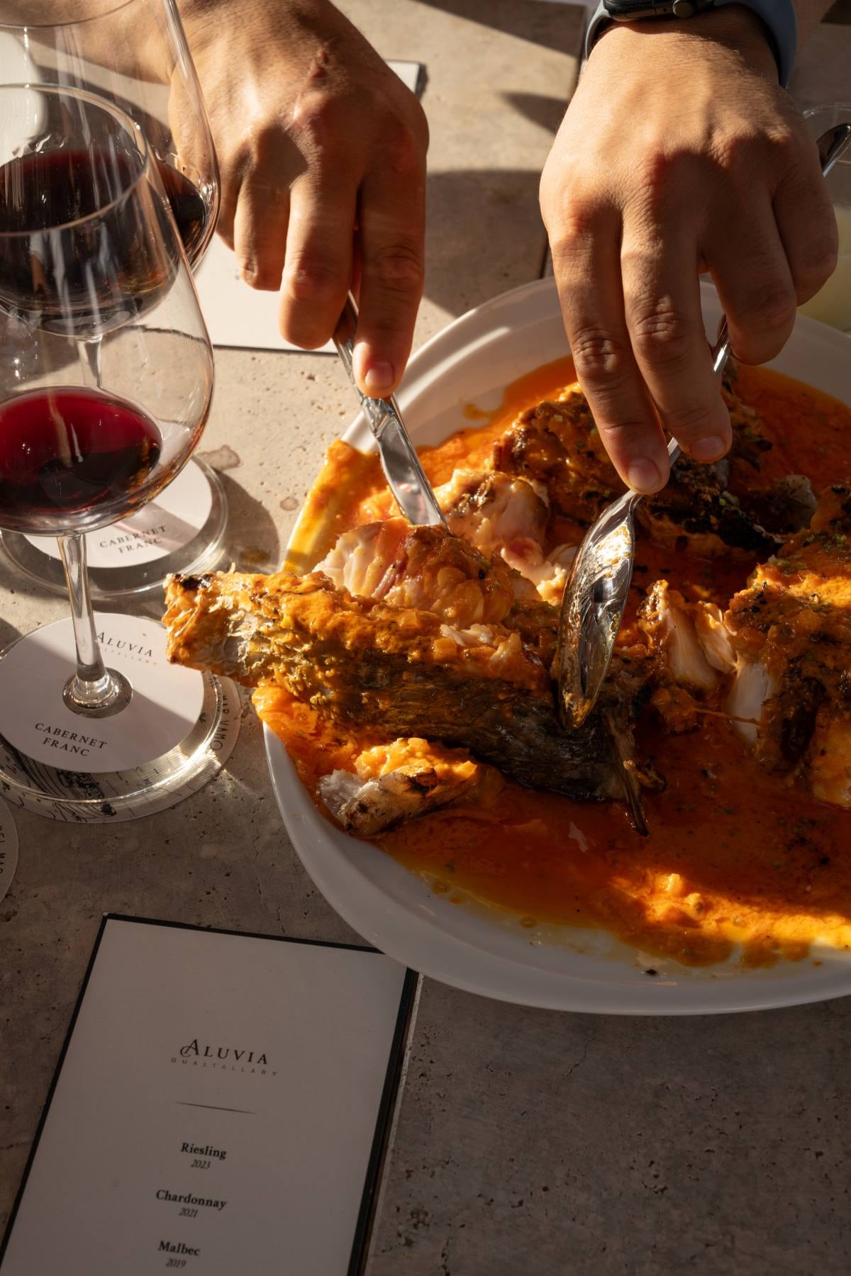 Pesca del día en la mesa. (Foto: Luis Morales Tineo/ Difusión)