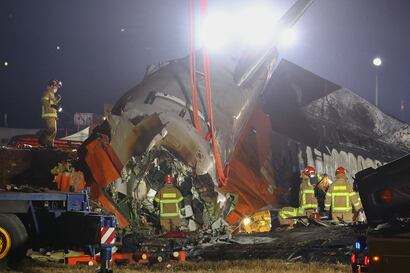 Corea del Sur: el tren de aterrizaje del 7C2216, clave en un accidente que ha destrozado familias enteras