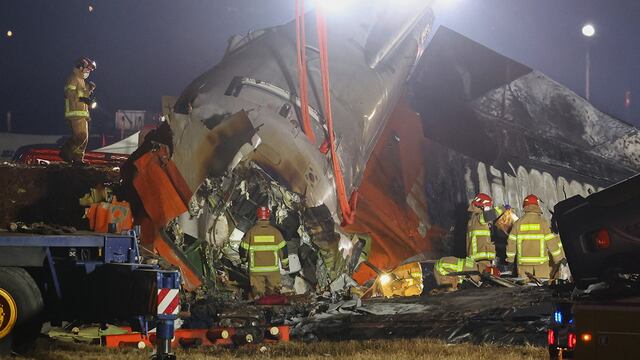 Corea del Sur: el tren de aterrizaje del 7C2216, clave en un accidente que ha destrozado familias enteras