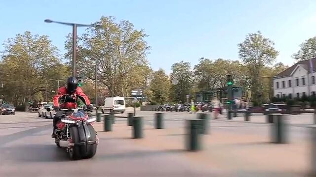 Mira cómo funciona la moto con motor V8 de Maserati [VIDEO]