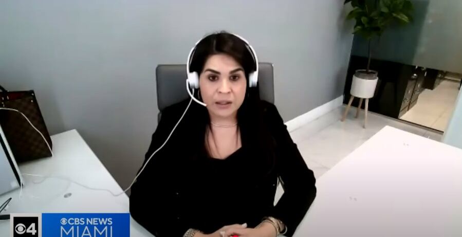 Morella Aguado, abogada de inmigración, explicó que las autoridades deben tener razones válidas para pedir la identificación de una persona. (Foto: CBS Miami / YouTube)