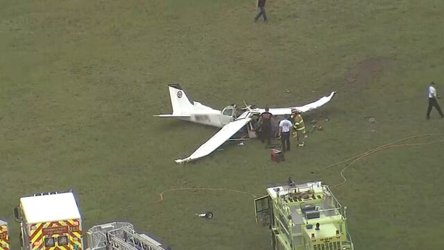 Un muerto y dos heridos al estrellarse una avioneta en un aeropuerto de Florida
