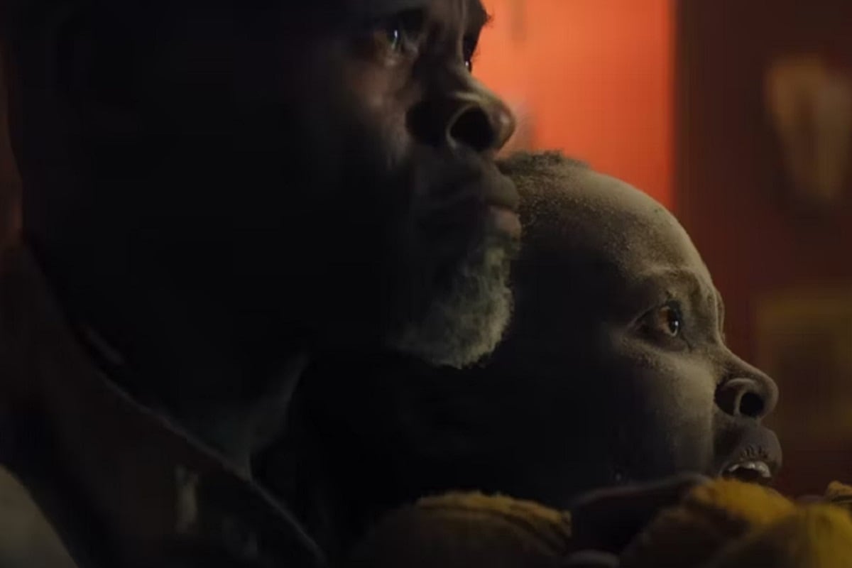 Djimon Hounsou interpreta a Henri, mientras que Lupita Nyong'o interpreta a Sam en la película "A Quiet Place: Day One" (Foto: Paramount Pictures)