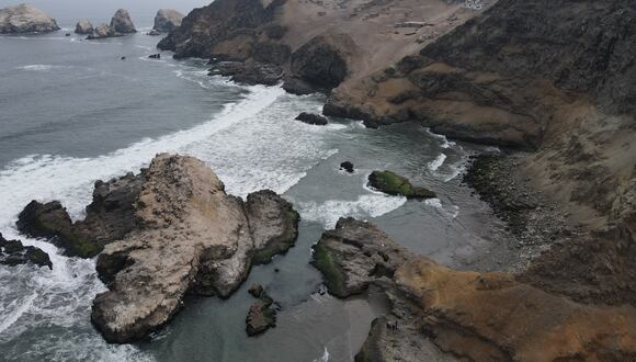 Restos de hidrocarburos similares a los causados por el derrame de La Pampilla aparecieron en el mar de Ventanilla. (Foto: Jorge Cerdán/GEC)