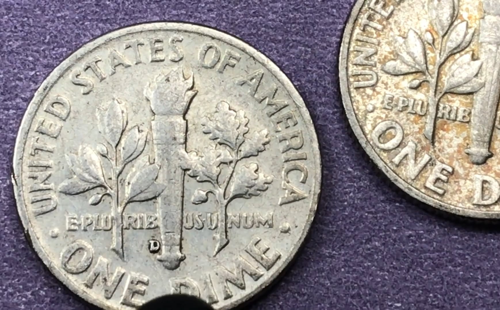 Pulir o limpiar las monedas puede reducir su valor (Foto: Freepik)