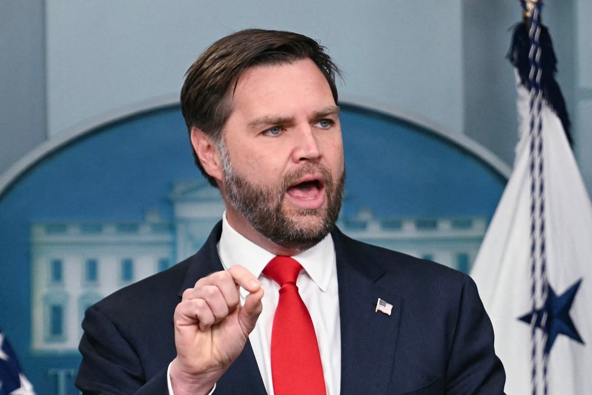 El vicepresidente de Estados Unidos, JD Vance, fue una de las figuras citadas de forma desfavorable en el artículo de Vanity Fair. (Jim WATSON / AFP)