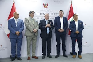 Keiko Fujimori se reúne con alcaldes distritales Carlos Bruce, Carlos Canales, Eduardo Bless, Luis de la Matta y Alexander Callán
