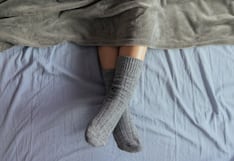 Los expertos en psicología coinciden: las personas que duermen con calcetines puestos intentan crear entornos seguros en su vida