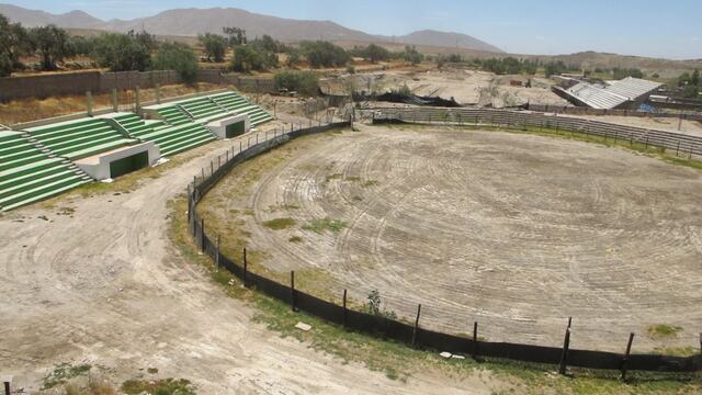 Yarabamba, el pueblo de 1200 personas y sin agua potable que construye tres estadios [FOTOS]