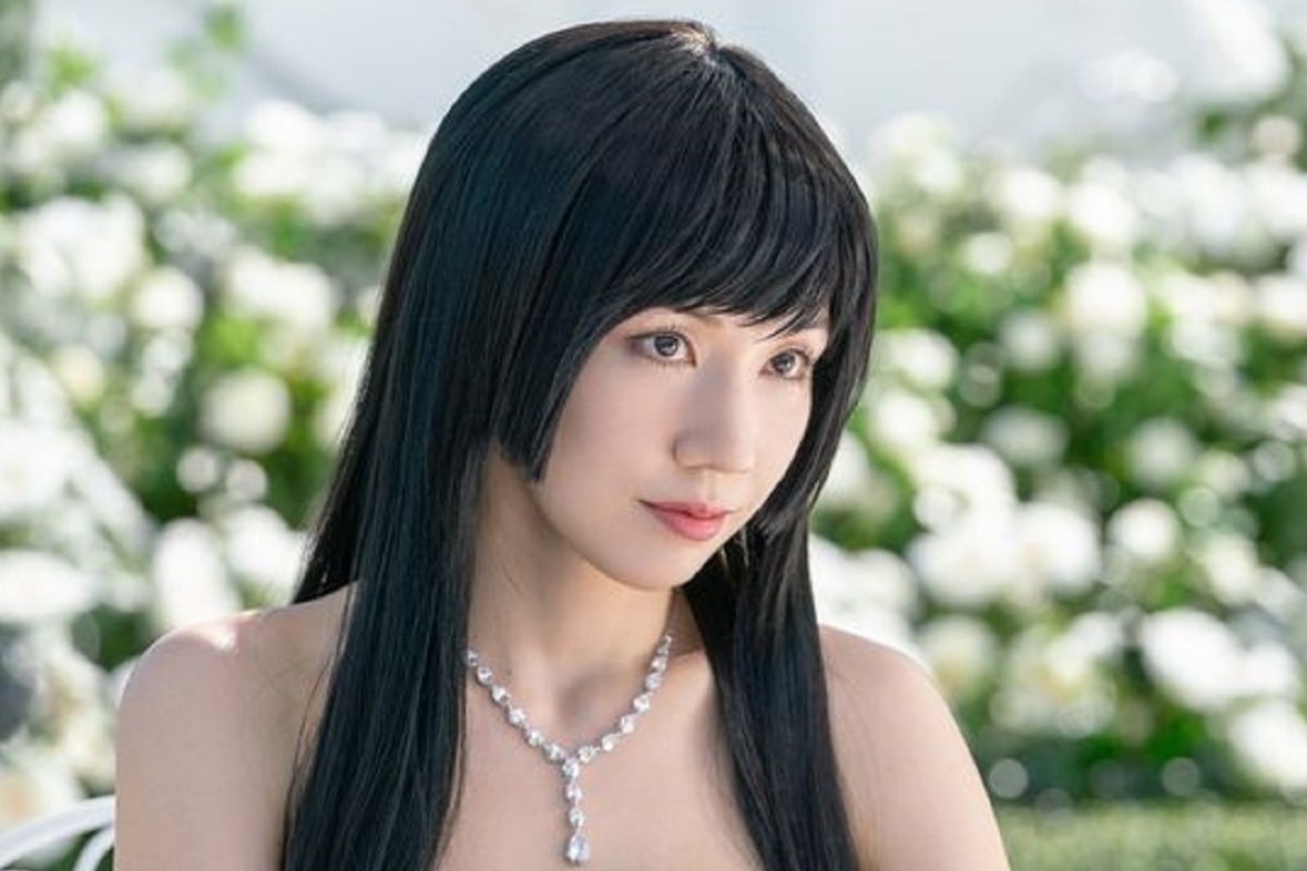 La reina de corazones intentando engañar a Arisu en la temporada 2 de "Alice in Borderland" (Foto: Netflix)