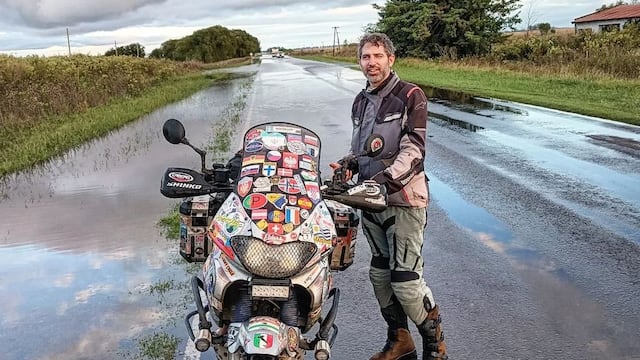 “Llegar hasta Machu Picchu fue el principal gol del viaje”: La historia de Mateo Nanni, el italiano que llegó al Cusco en moto después de recorrer el mundo 