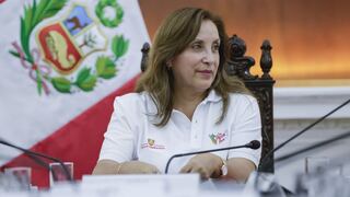 Dina Boluarte: ¿Quiénes la ayudan a enredarse más? Una crónica de Fernando Vivas