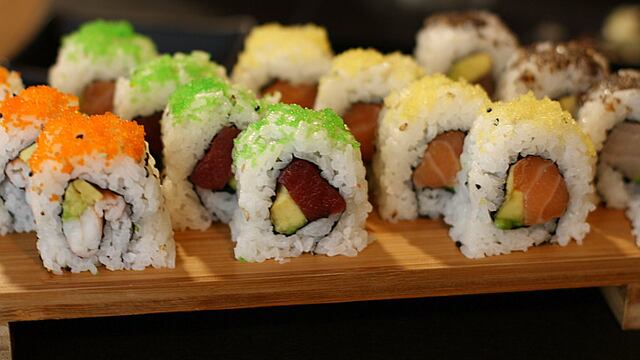 Sociedad de cadenas de sushi busca ventajas en nicho japonés