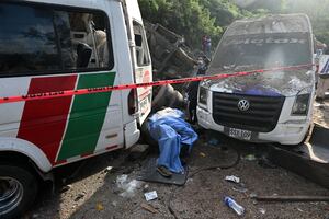 Ascienden a 19 los civiles muertos por ataque con bomba en la Vía Panamericana en Colombia