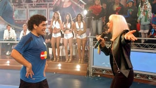Raffaella Carrà y el día que hizo bailar a Maradona en su programa de TV | VIDEO