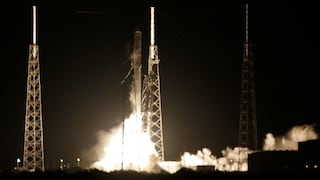 SpaceX lanza cohete con puerto de acoplamiento para la EEI