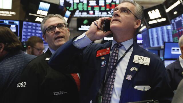 Wall Street abre en rojo y el Dow Jones baja un leve 0,04 %