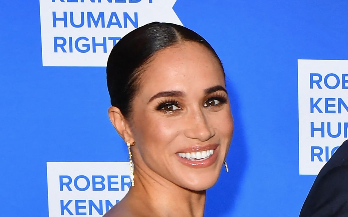 Meghan Markle habló sobre su comentada presencia en el desfile de Balenciaga durante la Semana de la Moda de París. (Foto: Angela Weiss / AFP)