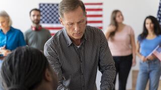 Naturalización: ¿quiénes pueden dar el examen de educación cívica en español?
