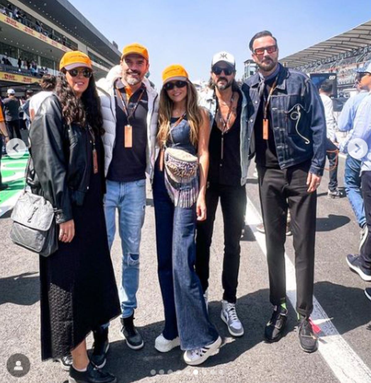 Ron y Grettell Valdez junto a Juliá Gil y otros amigos en GP México (Foto: José Ron / Instagram)
