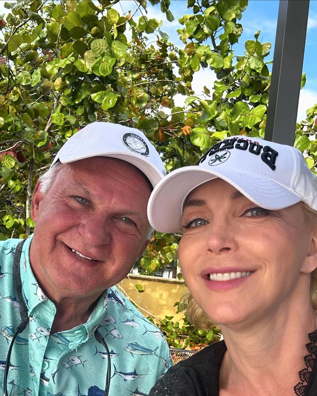 La actriz mexicana presentó a Scott, su nuevo novio tras su separación hace menos de un año (Foto: Laura Flores / Instagram)