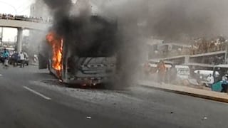 Independencia: bus se incendió en la Panamericana Norte