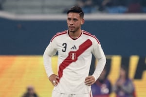 Erick Noriega va a ser titular ante Colombia. (Foto: AFP)