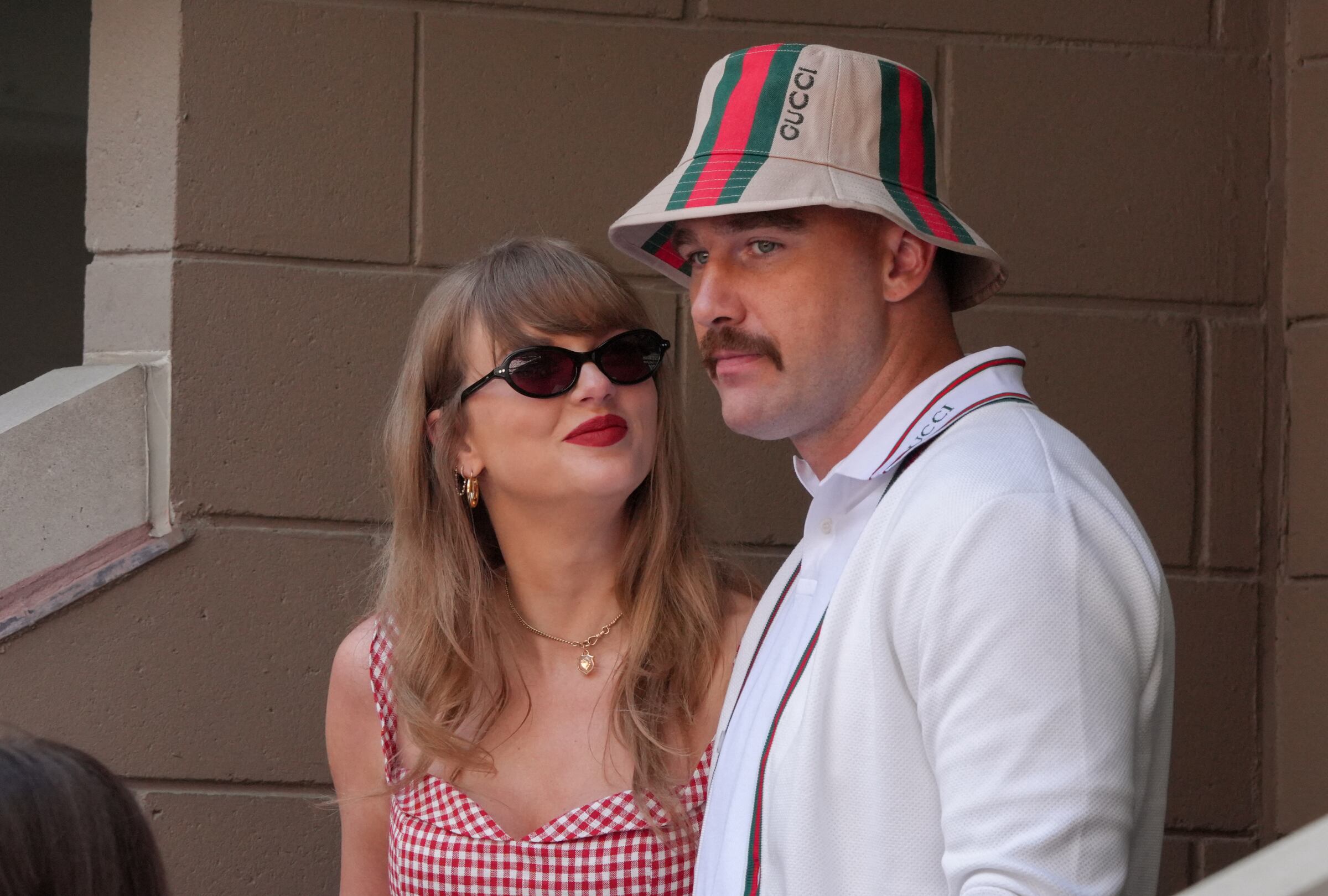 Taylor Swift y Travis Kelce asistieron al partido final masculino del US Open entre el italiano Jannik Sinner y el estadounidense Taylor Fritz. (Foto: TIMOTHY A. CLARY / AFP).