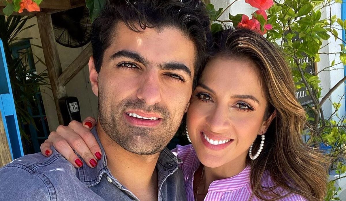 La pareja se comprometió ante la presencia de los seres queridos de ambos (Foto: Maity Interiano / Instagram)