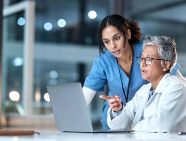 Los médicos se tienen que adaptar a estas nuevas herramientas. Foto:iStock