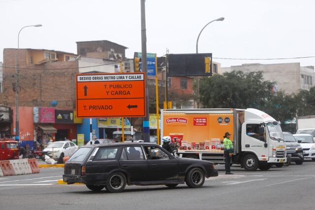 Para los vehículos particulares que van desde el norte hacia San Miguel y la avenida La Marina, podrán continuar con su trayecto normal. Fotos: Mario Zapata N. / @photo.gec