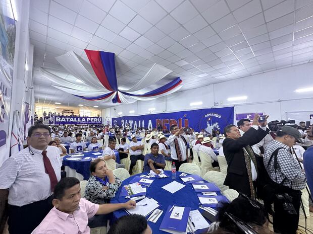 En el Club de Áncash, ubicado en Jesús María, los afiliados de Batalla Perú celebraron su partida de nacimiento legal para participar de los comicios del 2026.
