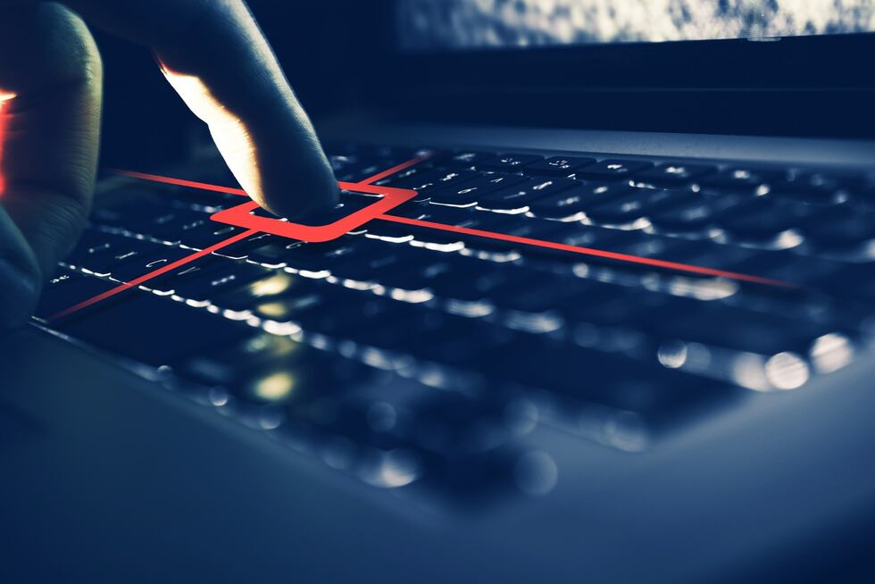 Con el avance de la tecnología y el reforzamiento de las barreras de seguridad cibernética, las bandas delincuenciales utilizan cada vez más maniobras novedosas a fin de intentar hacerse con datos personales.
