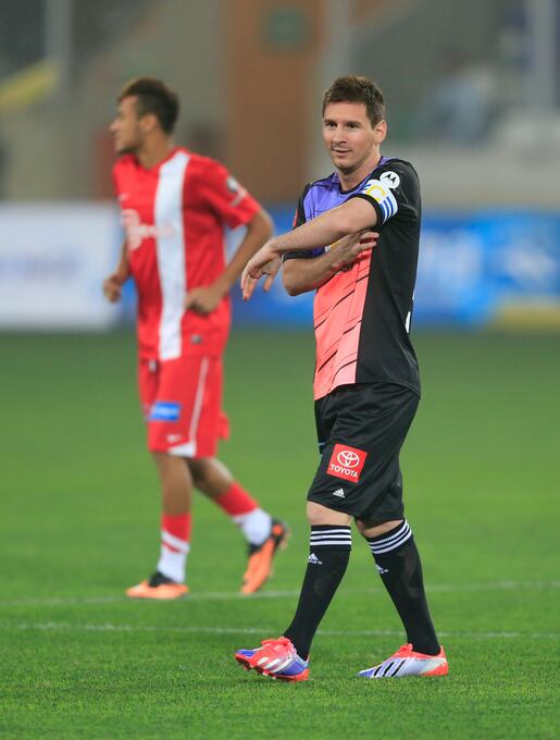 En 2013, pocos meses tras el fichaje de Neymar por el Barcelona, ambas estrellas se enfrentaron en Lima en el denominado Duelo de Gigantes. (Foto: Lino Chipana)