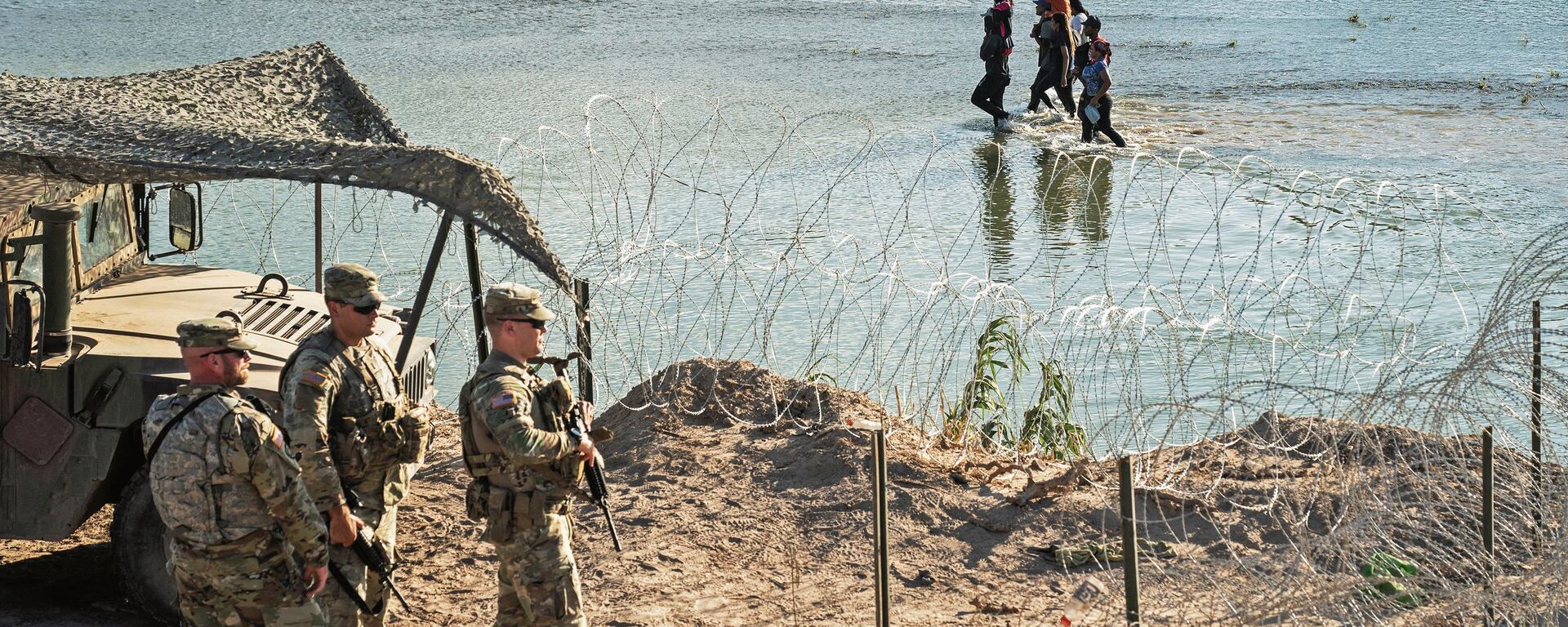 Cómo unas boyas antimigrantes desataron una pugna entre el Gobierno de EE.UU. y Texas