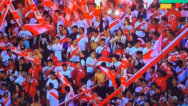 Así se vio el recibimiento de la hinchada bicolor en el Perú vs Venezuela por Eliminatorias 2026| VIDEO
