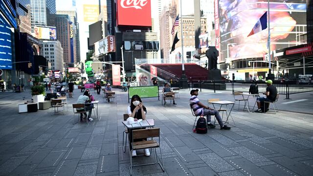 Nueva York reabre peluquerías y cafés tras 100 días de confinamiento por coronavirus [FOTOS]