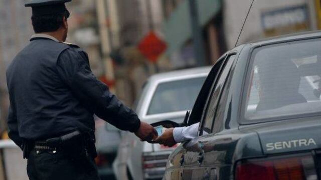 Más de 400 policías fueron pasados a retiro por corrupción