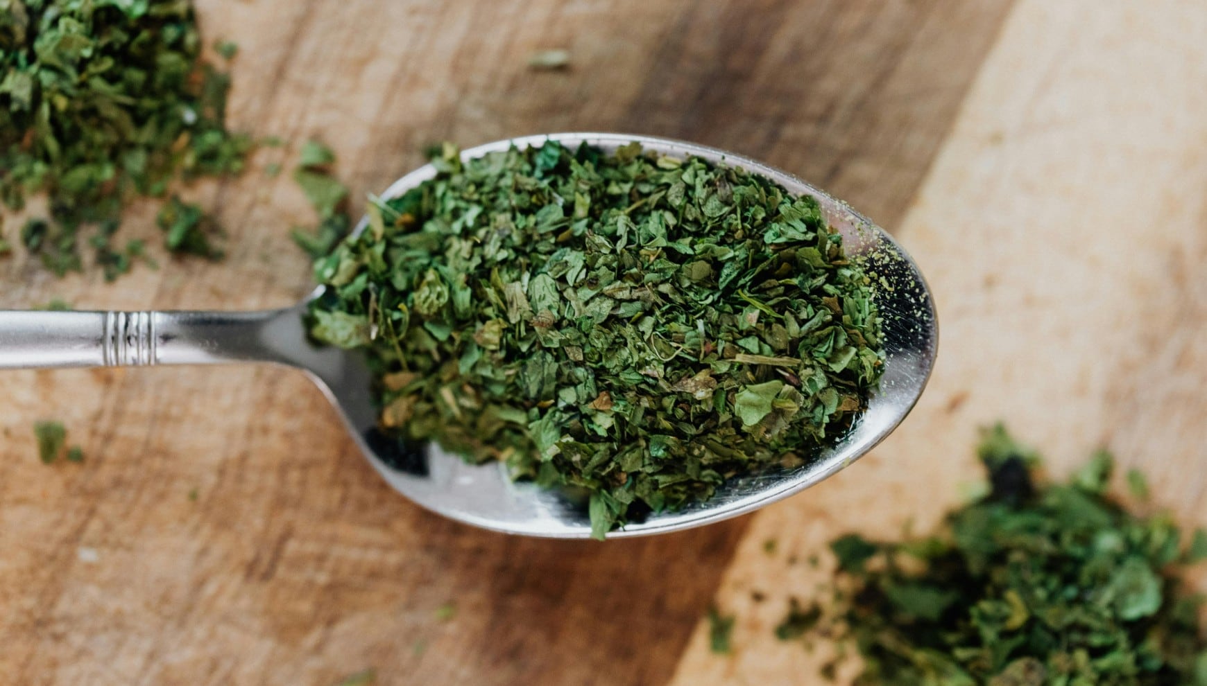 Hay una hierba que la mayoría tiene en casa y te ayuda a adelgazar. (Pexels)