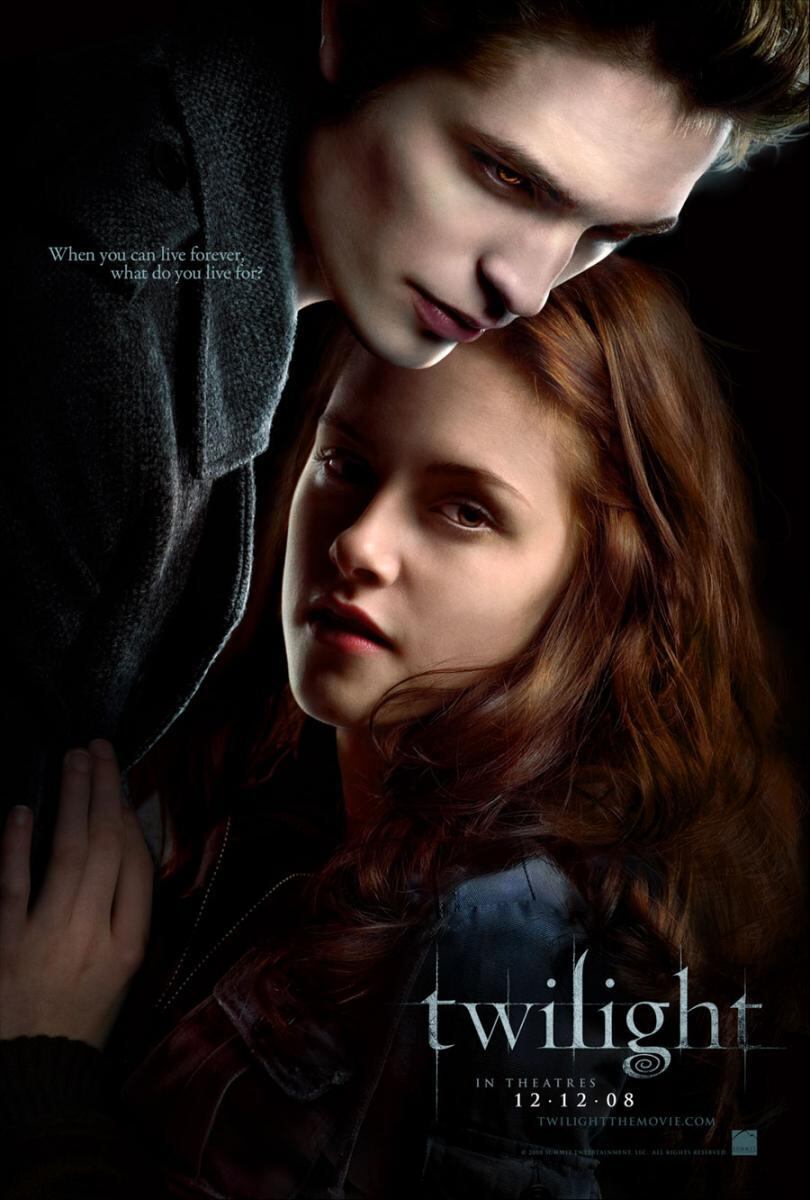 Robert Pattinson y Kristen Stewart lideran el póster de "Twilight", película de Catherine Hardwicke que se desarrolla a lo largo de 122 minutos de metraje (Foto: Summit Entertainment)