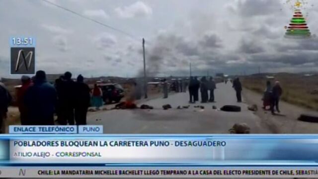 Bloquean dos carreteras que unen a Puno con la frontera con Bolivia