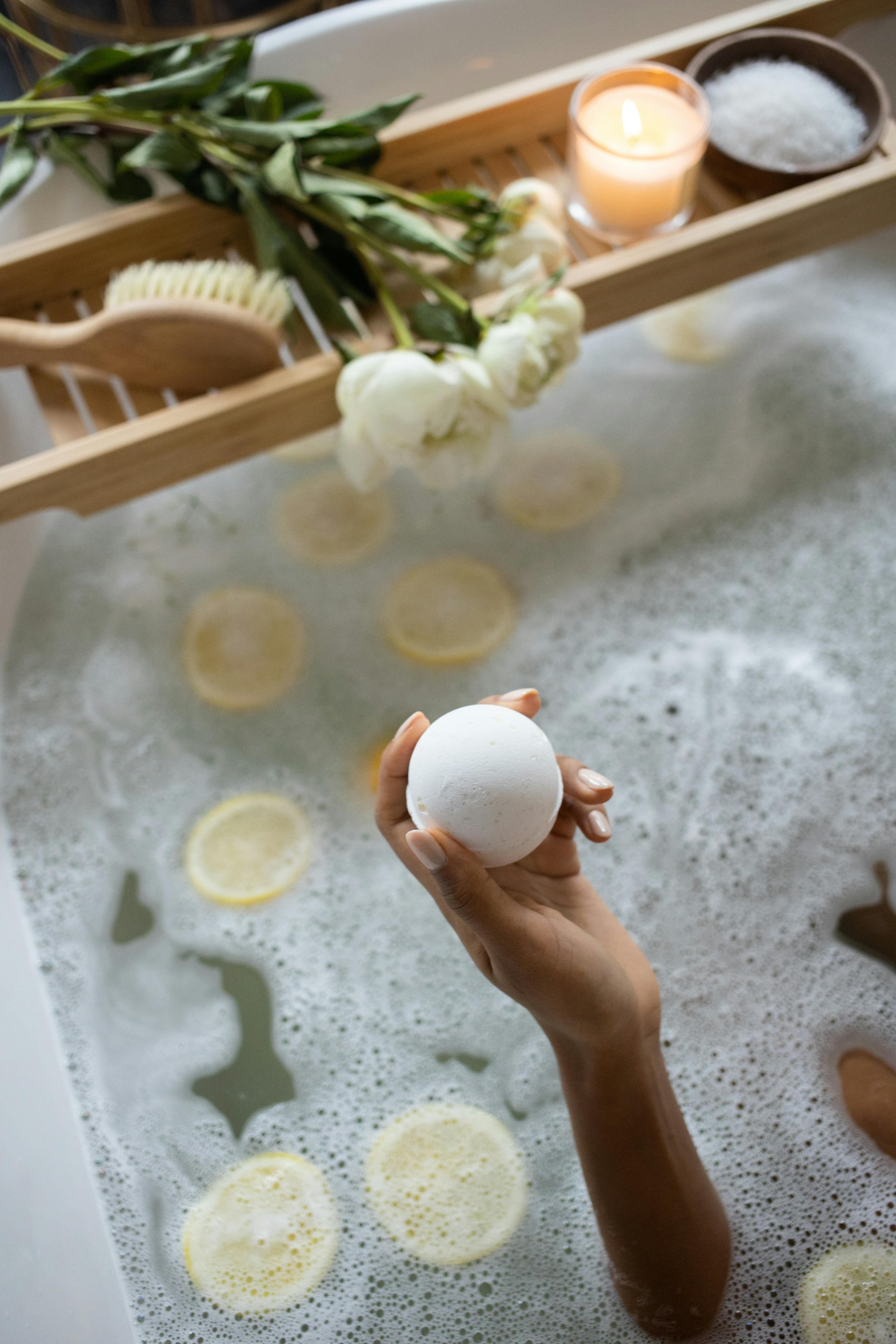 Nada como un baño relajante lleno de burbujas y deliciosos aromas (Foto: Pexels)