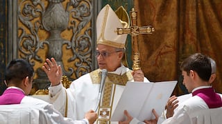 El papa León XIV entra en la Capilla Sixtina para la primera misa de su pontificado